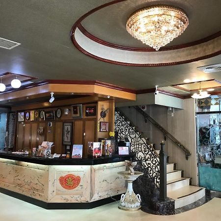 Sunrise Hotel Tainan Exterior foto