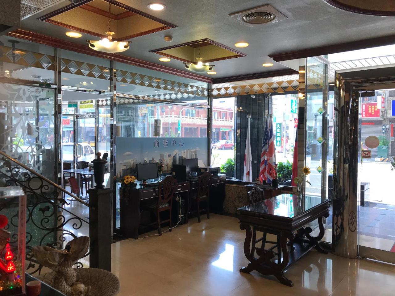 Sunrise Hotel Tainan Exterior foto