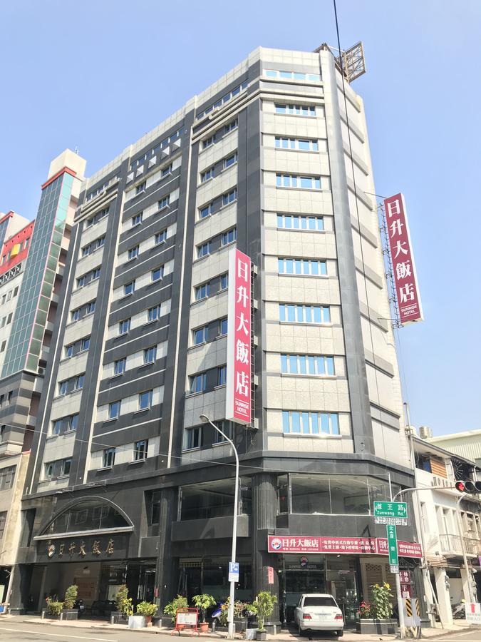 Sunrise Hotel Tainan Exterior foto